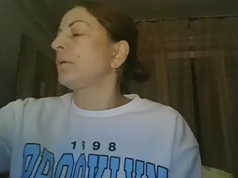 Snapshot of ShawnaAdams chatting on February 2025 04:53:01 PM ShawnaAdams online show from February 2025 04:53:01 PM