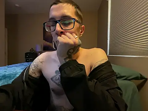 Snapshot of Bwcjoshbanks chatting on February 2025 10:30:01 PM Bwcjoshbanks online show from February 2025 10:30:01 PM