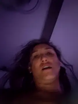 Snapshot of K-niving chatting on February 2025 08:33:02 AM K-niving online show from February 2025 08:33:02 AM