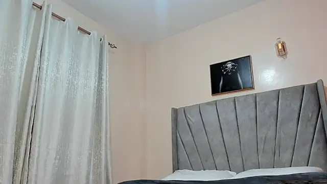 Snapshot of thee_sexy_goddess chatting on January 2025 02:39:01 AM thee sexy goddess online show from January 2025 02:39:01 AM