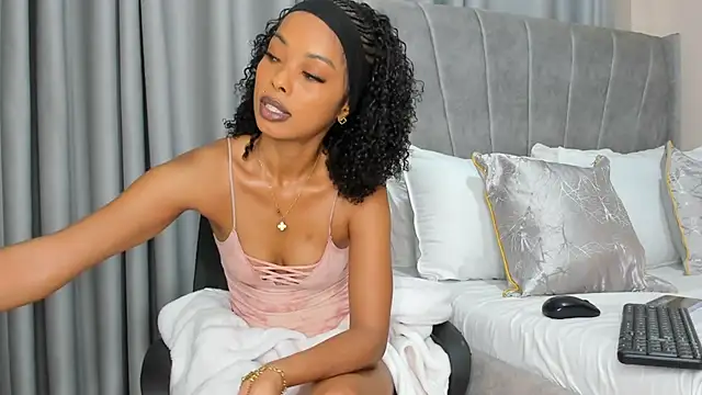 Snapshot of thee_sexy_goddess chatting on September 2025 03:07:02 AM thee sexy goddess online show from September 2025 03:07:02 AM