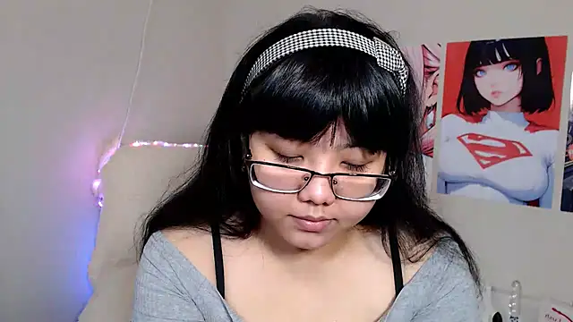 Snapshot of Moertomlly chatting on February 2025 04:06:01 AM Moertomlly online show from February 2025 04:06:01 AM