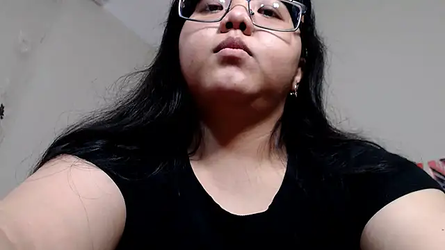 Snapshot of Moertomlly chatting on February 2025 09:46:01 AM Moertomlly online show from February 2025 09:46:01 AM