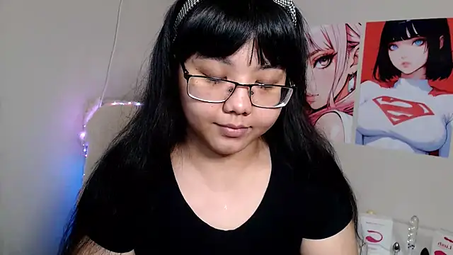 Snapshot of Moertomlly chatting on February 2025 03:11:01 AM Moertomlly online show from February 2025 03:11:01 AM