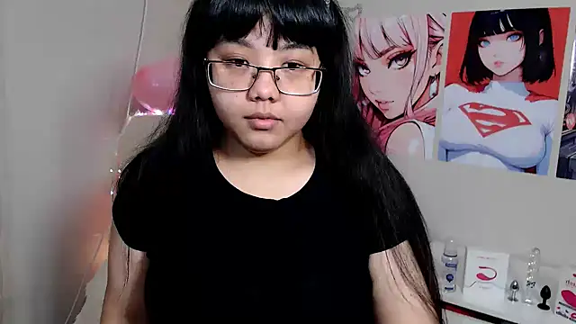 Snapshot of Moertomlly chatting on February 2025 03:47:02 AM Moertomlly online show from February 2025 03:47:02 AM