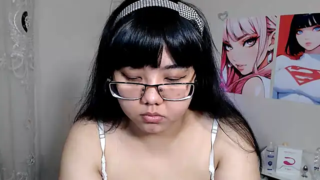 Snapshot of Moertomlly chatting on February 2025 03:42:02 AM Moertomlly online show from February 2025 03:42:02 AM