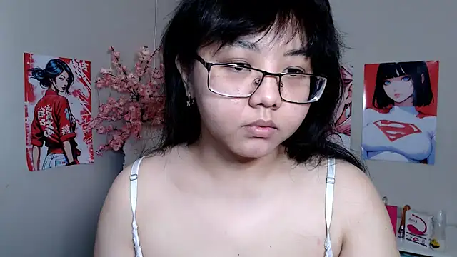 Snapshot of Moertomlly chatting on September 2025 04:11:02 AM Moertomlly online show from September 2025 04:11:02 AM