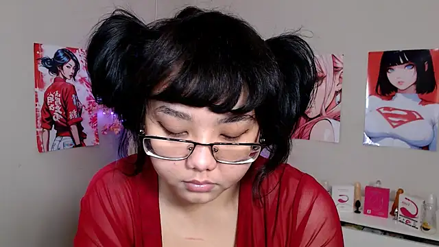 Snapshot of Moertomlly chatting on October 2025 04:44:02 AM Moertomlly online show from October 2025 04:44:02 AM