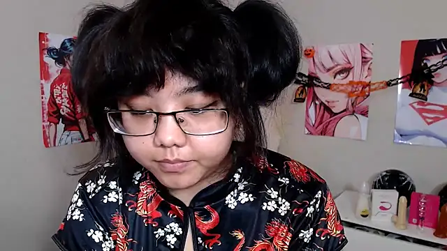 Snapshot of Moertomlly chatting on October 2025 04:35:02 AM Moertomlly online show from October 2025 04:35:02 AM