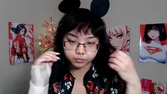 Snapshot of Moertomlly chatting on November 2025 04:01:01 AM Moertomlly online show from November 2025 04:01:01 AM