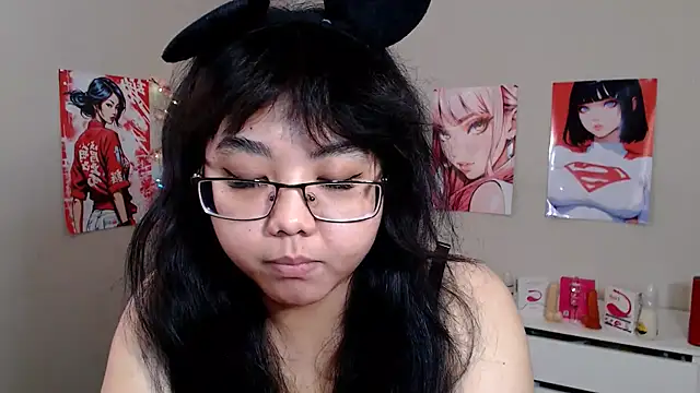 Snapshot of Moertomlly chatting on November 2025 04:26:02 AM Moertomlly online show from November 2025 04:26:02 AM