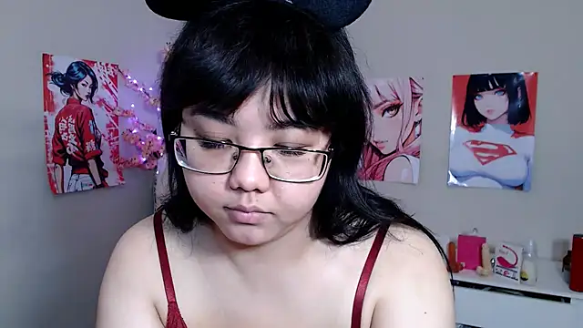 Snapshot of Moertomlly chatting on December 2025 03:49:02 AM Moertomlly online show from December 2025 03:49:02 AM