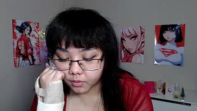 Snapshot of Moertomlly chatting on December 2025 04:07:02 AM Moertomlly online show from December 2025 04:07:02 AM