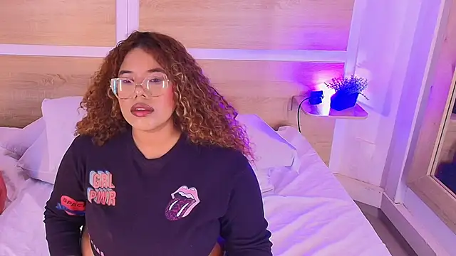  nickypurple  online show from February 2026 07:12:01 PM