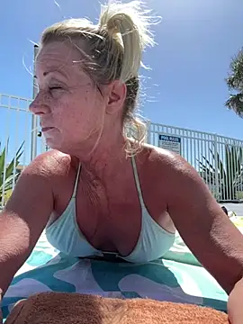 TiffaneyLove online show from April 2026 04:04:01 PM