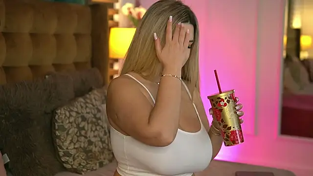 SophieBoobsX online show from November 2025 06:55:01 AM