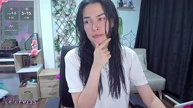 Lunlunera online show from February 2025 03:56:02 AM