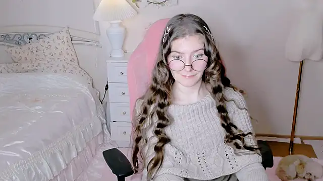 Snapshot of RuthMorse chatting on April 2026 08:12:02 PM RuthMorse online show from April 2026 08:12:02 PM