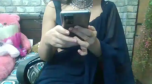 Snapshot of Sexy_iknoor chatting on February 2025 04:57:02 AM Sexy iknoor online show from February 2025 04:57:02 AM