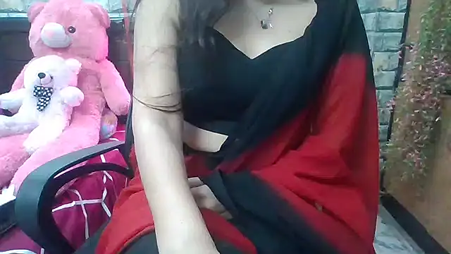 Snapshot of Sexy_iknoor chatting on February 2025 04:44:02 AM Sexy iknoor online show from February 2025 04:44:02 AM