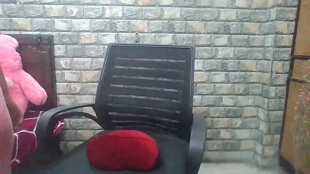 Snapshot of Sexy_iknoor chatting on September 2025 04:05:02 AM Sexy iknoor online show from September 2025 04:05:02 AM