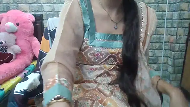 Snapshot of Sexy_iknoor chatting on October 2025 04:57:02 AM Sexy iknoor online show from October 2025 04:57:02 AM