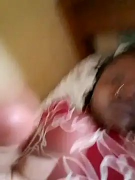 pretty-donna online show from October 2025 05:30:02 AM