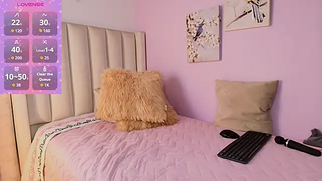 Snapshot of Mhia_palmer chatting on April 2026 02:12:01 PM Mhia palmer online show from April 2026 02:12:01 PM