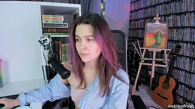 icefroqq online show from December 2024 09:35:01 PM