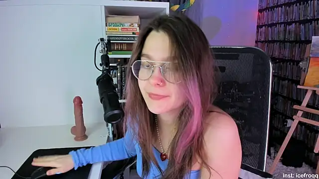 icefroqq online show from February 2025 10:42:02 PM