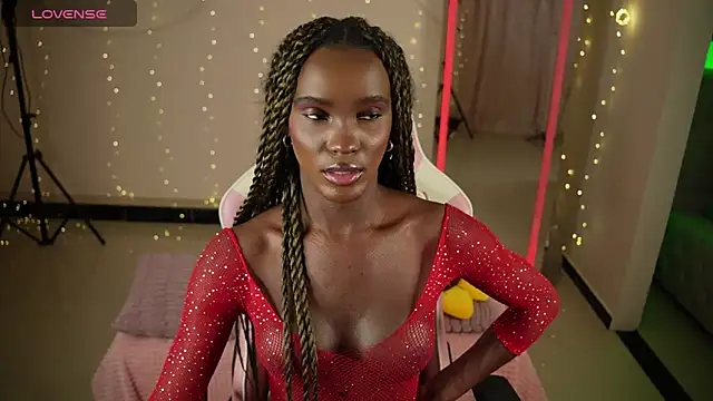 Snapshot of LuanaRisque chatting on April 2026 05:41:01 AM LuanaRisque online show from April 2026 05:41:01 AM