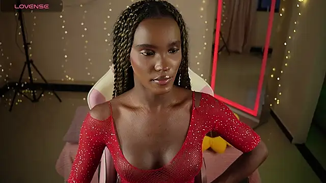 Snapshot of LuanaRisque chatting on April 2026 11:18:02 PM LuanaRisque online show from April 2026 11:18:02 PM