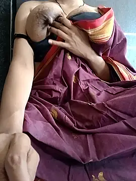 Snapshot of pretiHot chatting on February 2026 06:50:01 AM pretiHot online show from February 2026 06:50:01 AM