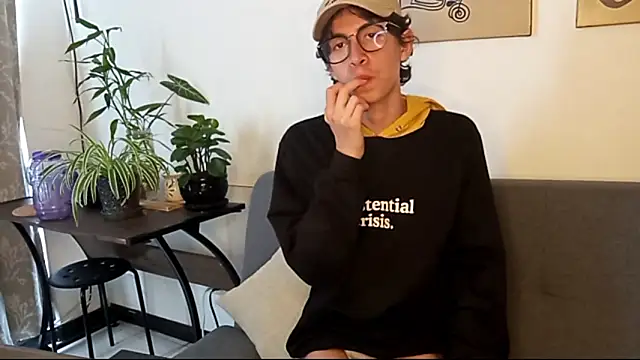 Norehg online show from October 2025 08:41:01 PM