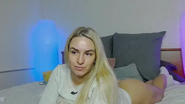 SofiJames online show from January 2025 05:59:01 AM