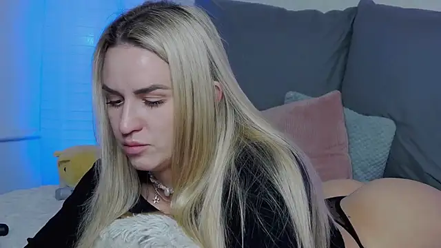 SofiJames online show from January 2025 06:16:01 AM