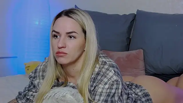 SofiJames online show from February 2025 06:17:02 AM