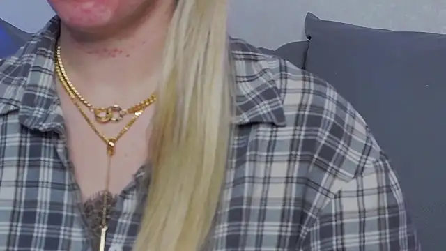 SofiJames online show from February 2025 11:10:01 AM