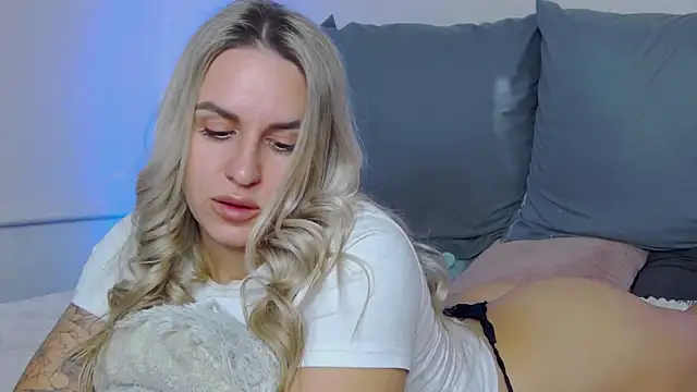 SofiJames online show from October 2025 06:37:02 AM