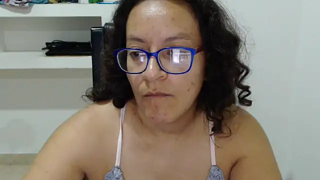 evelin king online show from March 2026 04:19:01 AM