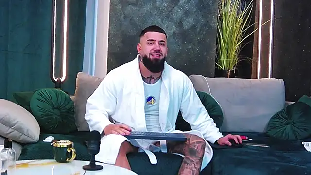 masterkingofmusclee online show from February 2025 07:18:02 AM