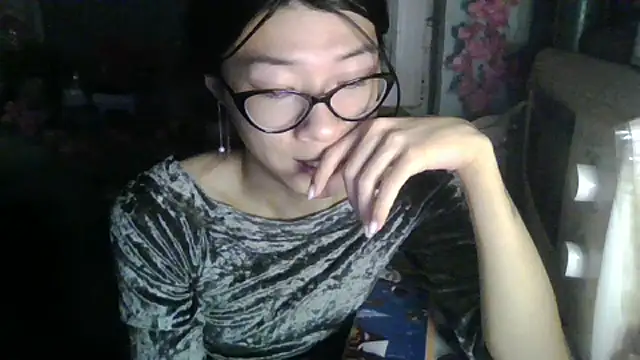 CarlyJoy online show from September 2025 03:36:01 PM