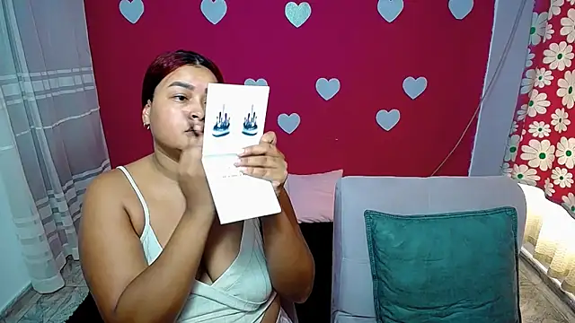 Snapshot of violeta_rous chatting on May 2026 03:11:01 PM violeta rous online show from May 2026 03:11:01 PM
