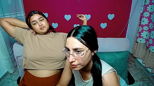 Snapshot of violeta_rous chatting on June 2026 03:20:02 AM violeta rous online show from June 2026 03:20:02 AM
