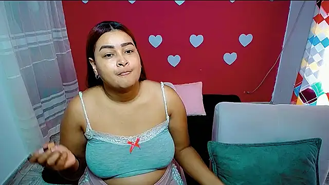 Snapshot of violeta_rous chatting on June 2026 03:33:01 PM violeta rous online show from June 2026 03:33:01 PM