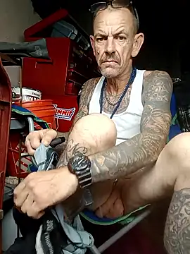 deepstroker42071 online show from October 2025 11:42:01 AM