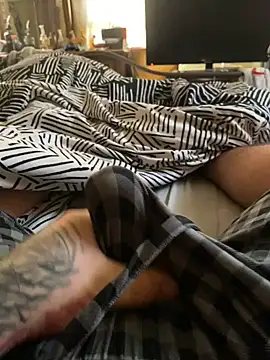 Snapshot of daddddddddyyyy chatting on January 2025 03:18:01 PM daddddddddyyyy online show from January 2025 03:18:01 PM