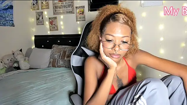 Snapshot of Cristal_Jonas@xh chatting on January 2025 02:04:02 AM Cristal Jonasxh online show from January 2025 02:04:02 AM