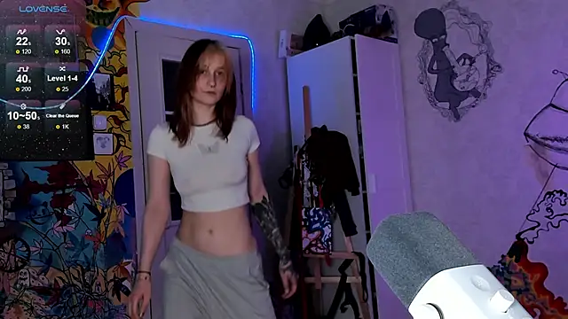 Snapshot of Sunny_Mouse_ chatting on February 2025 06:30:01 PM Sunny Mouse online show from February 2025 06:30:01 PM