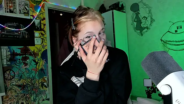 Snapshot of Sunny_Mouse_ chatting on February 2025 04:26:02 PM Sunny Mouse online show from February 2025 04:26:02 PM